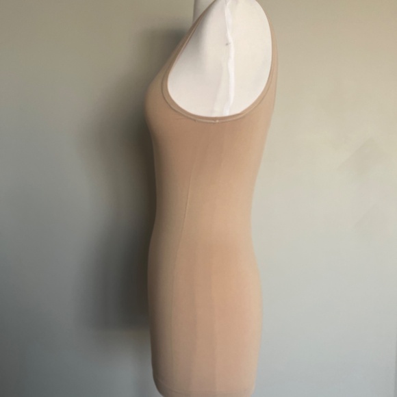 Theory Tubular Nude Seamless Tank Top in Stretch Jersey Italy Scoop Neck Layer - Picture 6 of 8